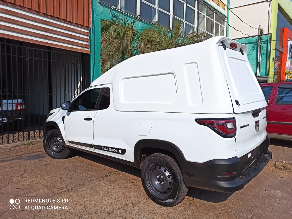 Capota de fibra - Furgão – fechada nas laterais